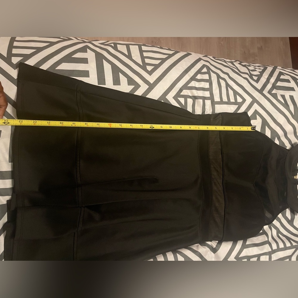 Dress - Picture 5 of 5